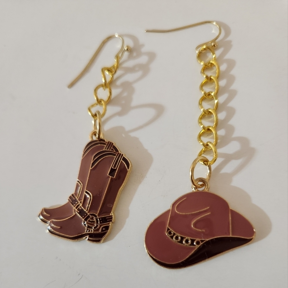 Hand Crafted Gold and Brown Cowboy Boot and Hat Pierced Earrings - Picture 6 of 6